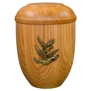 Holzurne aus Eiche matt mit Tauben-Emblem Holzurne aus Eiche matt mit Tauben-Emblem